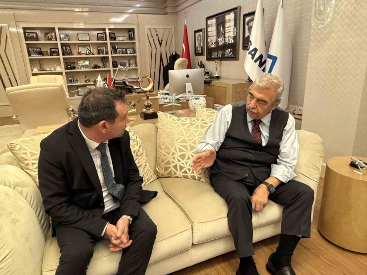 Türkiye’nin İlk Serebral Palsili Uzay Mühendisi Karakaş, Konukoğlu’nu Ziyaret Etti