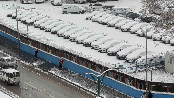 Gaziantep Güne Beyaz Örtü İle Uyandı