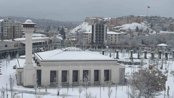 Gaziantep Güne Beyaz Örtü İle Uyandı