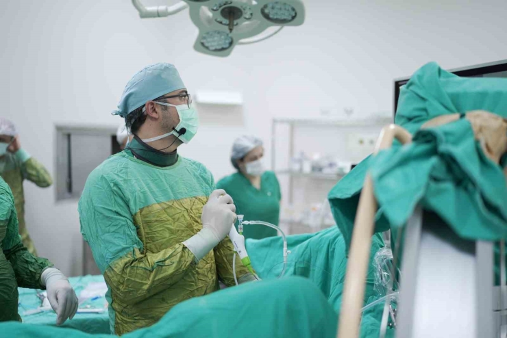 Malatya Eğitim Ve Araştırma Hastanesi’nde 320 Kişinin Katıldığı Canlı Cerrahi Kursu