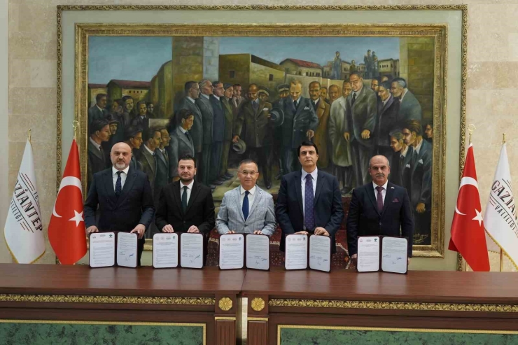 Yılmaz’dan Öğrencilere 3 Ayrı Destek