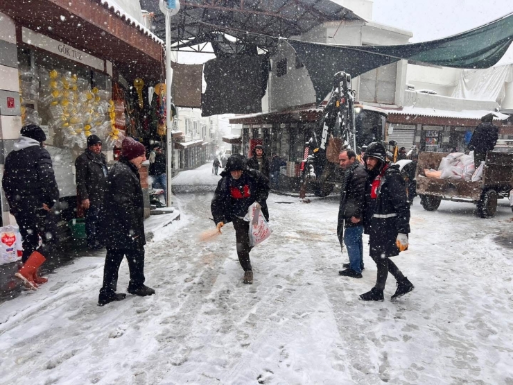 Çermik Belediyesi Yol Açma Çalışmalarına Başladı