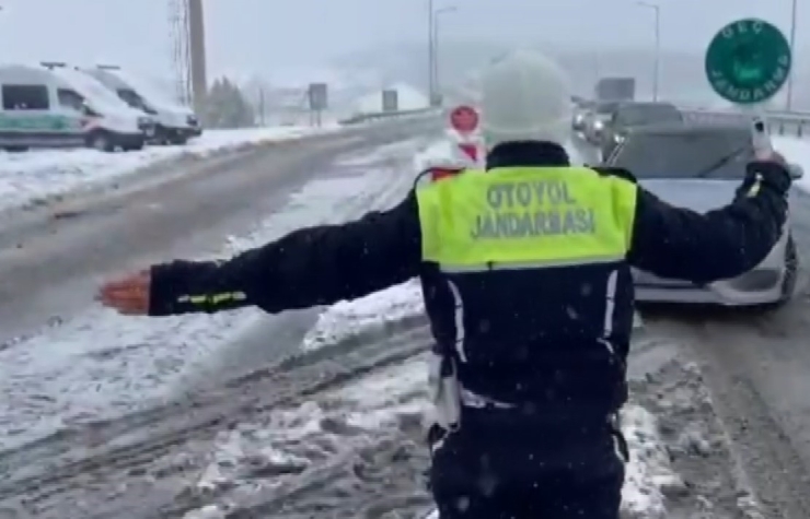 Gaziantep’te Jandarmadan 2 Bin 60 Personelle Yılbaşı Ve Kar Yağışı Tedbiri