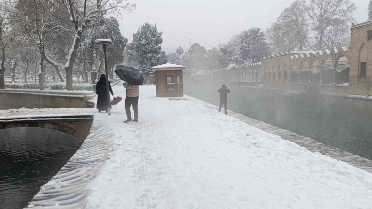 Balıklıgöl Beyaza Büründü