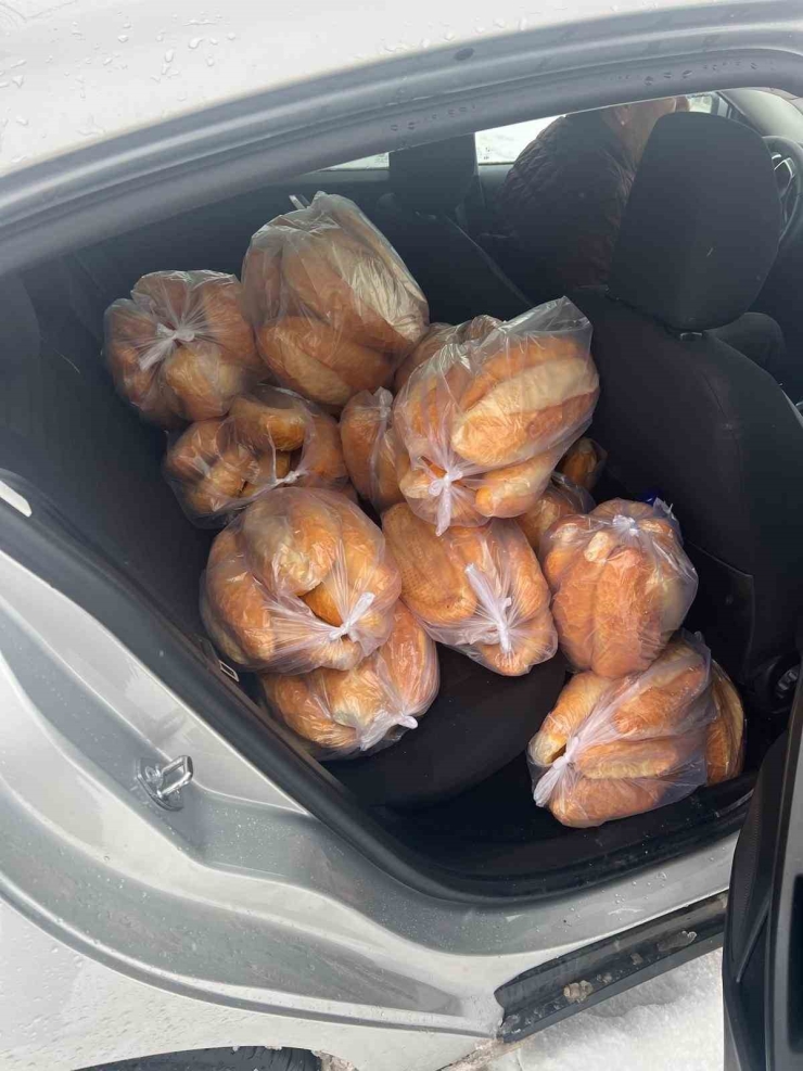 Kahta’da Sıcak Yemek, Çorba Ve Ekmek Dağıtımı