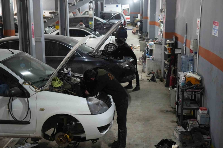 Kar Yağışı Sonrası Kışlık Araç Bakım Yoğunluğu Arttı