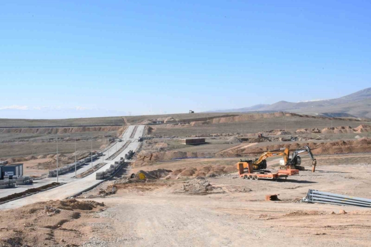 Doğu Anadolu’nun En Büyük Tarıma Dayalı İhtisas Osb’sinde Sona Doğru