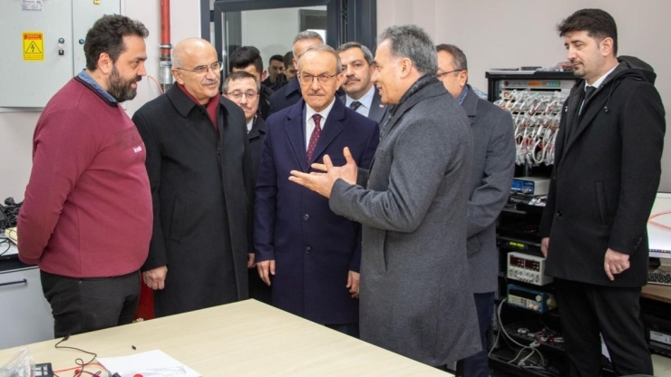 İnönü Üniversitesi Bilimsel Ve Teknolojik Araştırma Merkezi Törenle Hizmete Açıldı