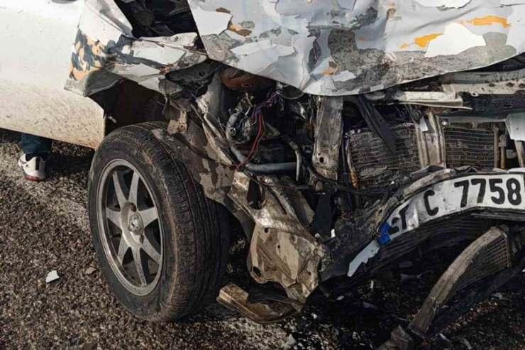 Araban’da Otomobil İle Kamyonet Çarpıştı: 2 Yaralı