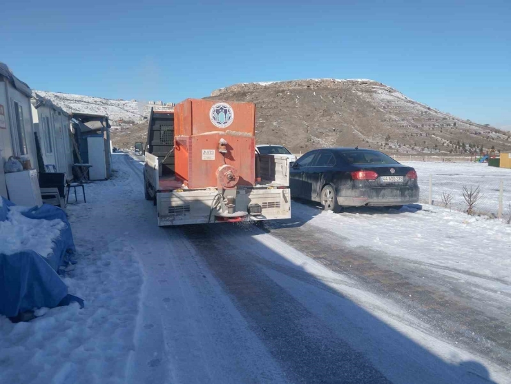 Battalgazi’de Gece Boyu Kar Mesaisi