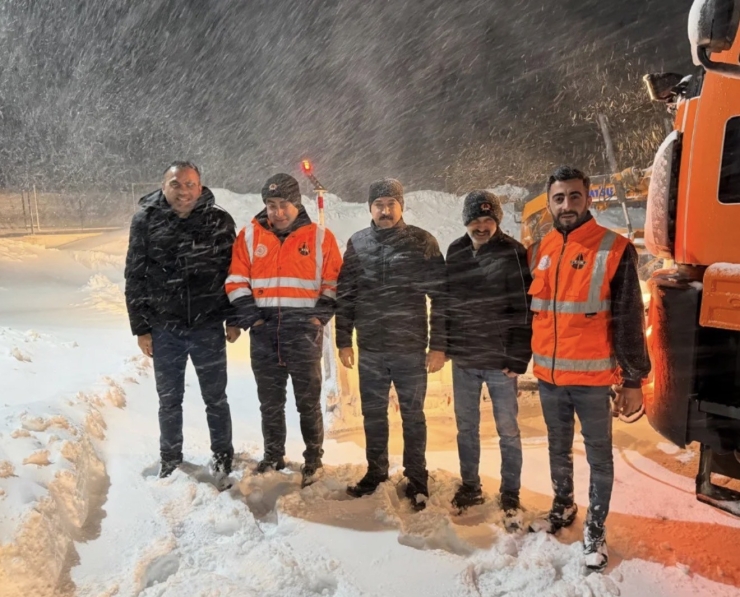 Kar Nedeniyle Çelikhan- Malatya Karayolu Ulaşıma Kapatıldı