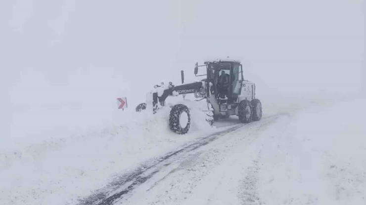 Malatya’da Büyükşehir Ekipleri Vatandaşları Mağdur Etmiyor