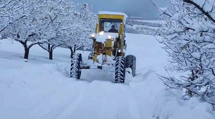 Malatya’da Büyükşehir Ekipleri Vatandaşları Mağdur Etmiyor