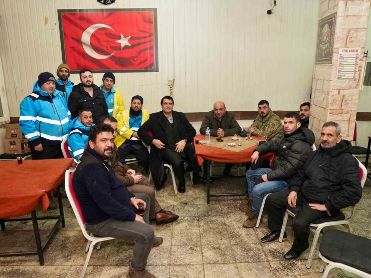 Yılmaz, Tarihi Mahallelerde Esnaf Ve Vatandaşlarla Buluştu