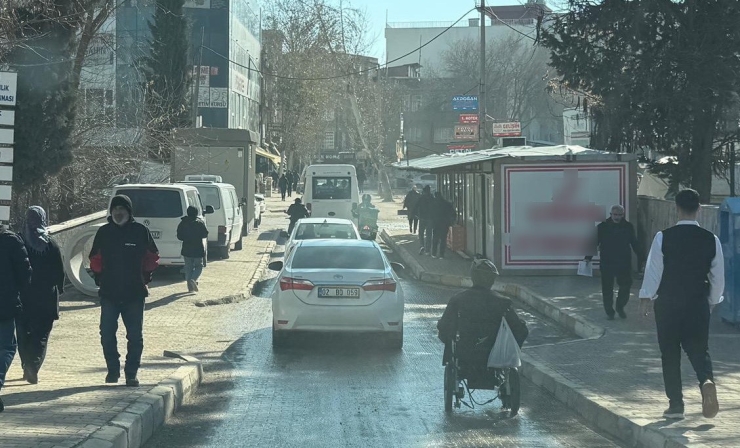 Kaldırım İşgalleri Pes Dedirtiyor