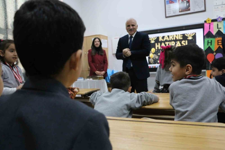 Diyarbakır’da 458 Bin Öğrenci Karne Aldı