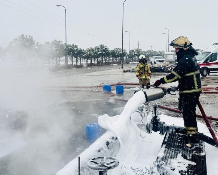 Diyarbakır’da Ham Petrol Havuzunda Yangın