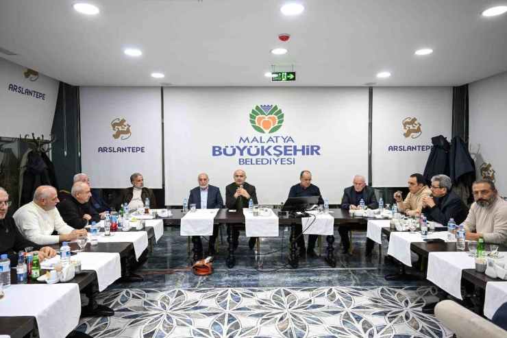 Başkan Er, Miad Yönetimi Ve Üyeleriyle Bir Araya Geldi