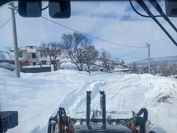 Diyarbakır’da Kırsal Mahalle Yolları Açılıyor
