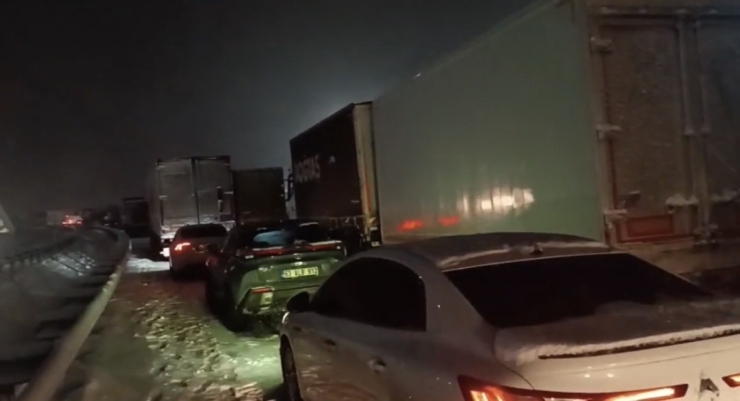 Gaziantep-kahramanmaraş Karayolunda Kar Esareti