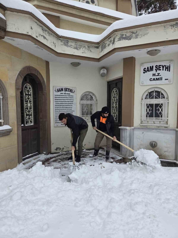 Şehitkamil’de Camiler İbadete Hazır