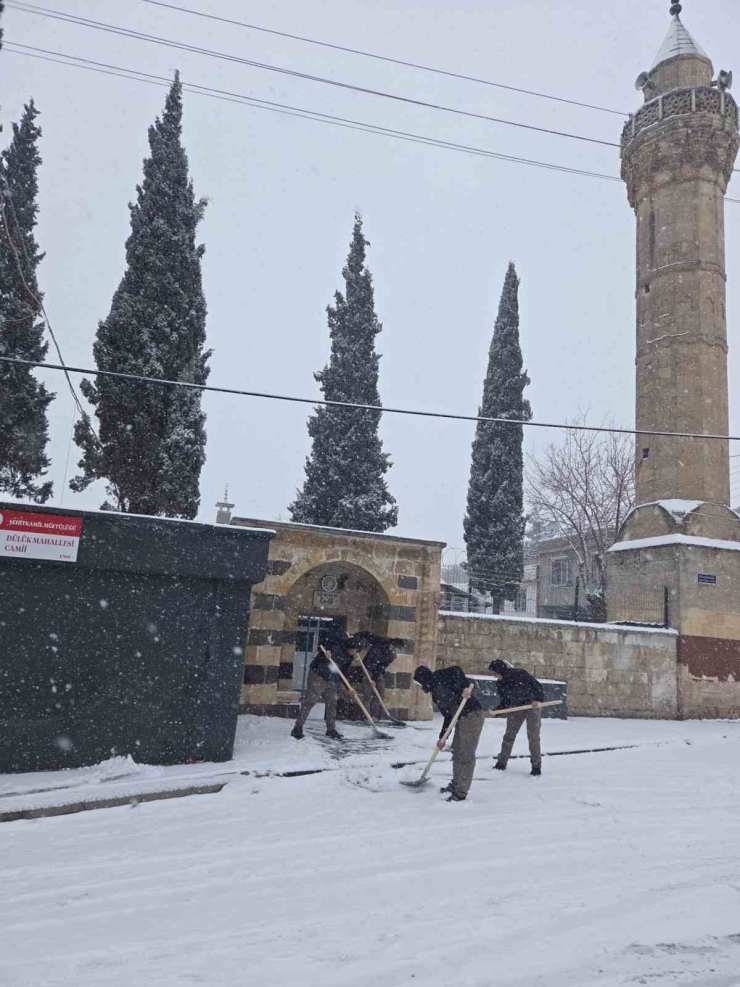 Şehitkamil’de Camiler İbadete Hazır