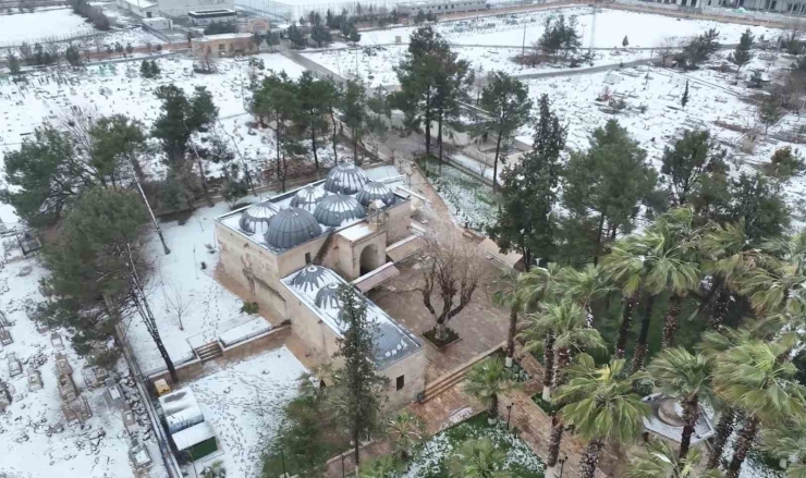 Beyazla Tarihin Buluşması Eşsiz Manzara Oluşturdu