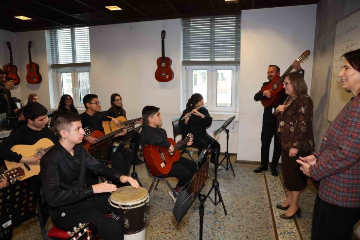 Şahin’den Yarıyıl Tatili Atölyelerine Ziyaret