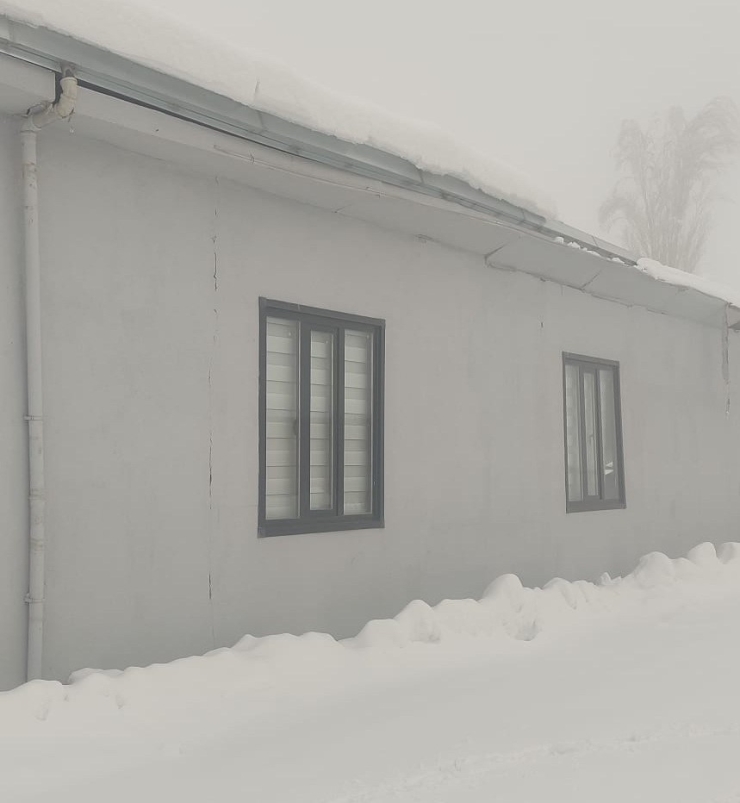 Malatya’da Mevlit Salonunun Çatısı Kardan Çöktü