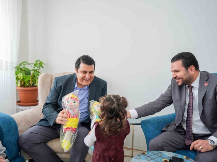 Şehitkamil’den İhtiyaç Sahiplerine Tekerlekli Sandalye