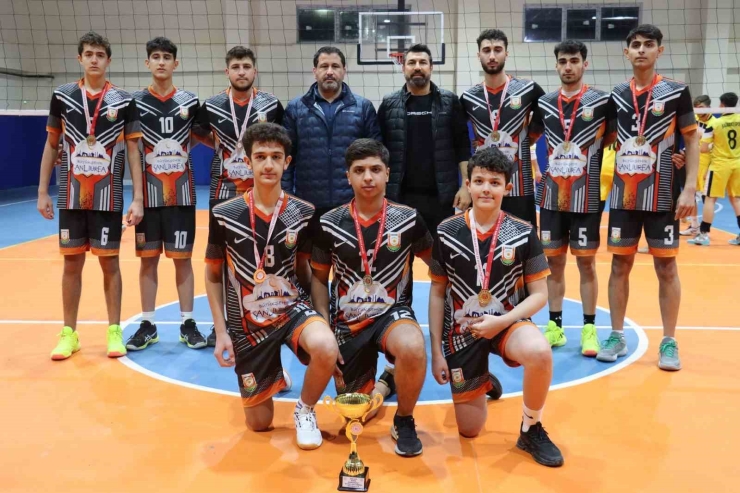 Şanlıurfa Büyükşehir Belediyesi Voleybolda İl Şampiyonu Oldu