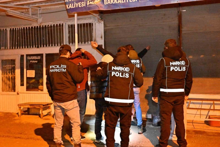 Narkotik Ekiplerinden Şok Uygulama