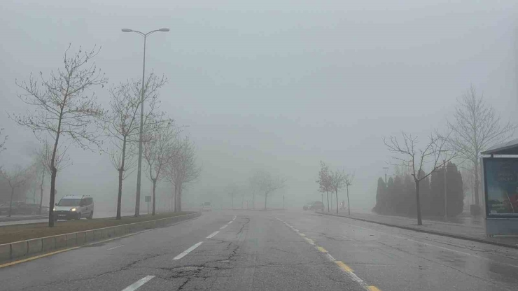 Gaziantep’te 2 Gündür Yoğun Sis Etkili Oluyor