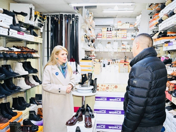 Milletvekili Ölmeztoprak, Esnaf Ve Vatandaşlarla Bir Araya Geldi