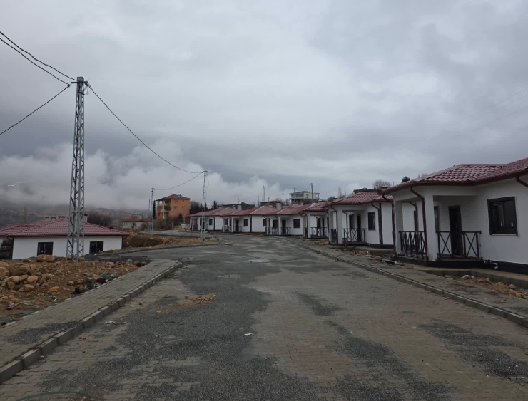 Kaymakam Algın, Köylerde İncelemelerde Bulundu