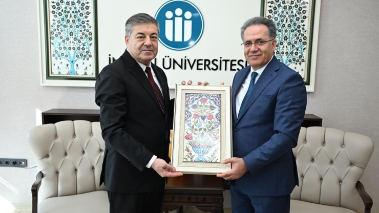 Ürgenç Tıp Üniversitesi İle İnönü Üniversitesi Arasında İş Birliği Protokolü