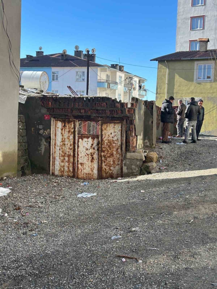Kulp’ta Ağır Ve Orta Hasarlı Yapılar İçin Tahliye Ve Borçlandırma Süreci Başladı