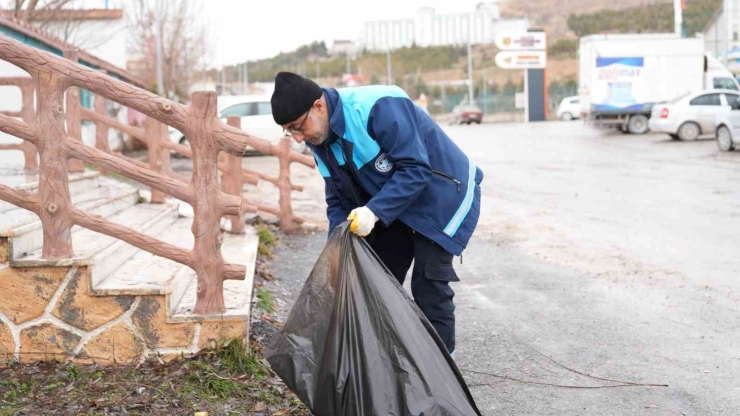 Battalgazi’de Kanalboyu Ve Orduzu’da Temizlik Çalışması