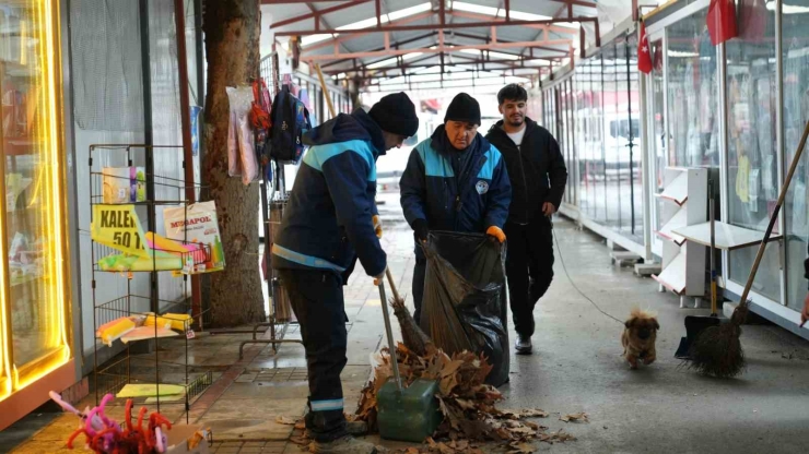Battalgazi’de Kanalboyu Ve Orduzu’da Temizlik Çalışması