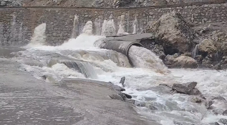 Sinek Çayının Debisi Yükseldi