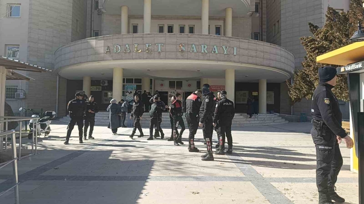 Şanlıurfa’da Kuyumcu Soygununda 6 Şüpheli Adliyeye Sevk Edildi