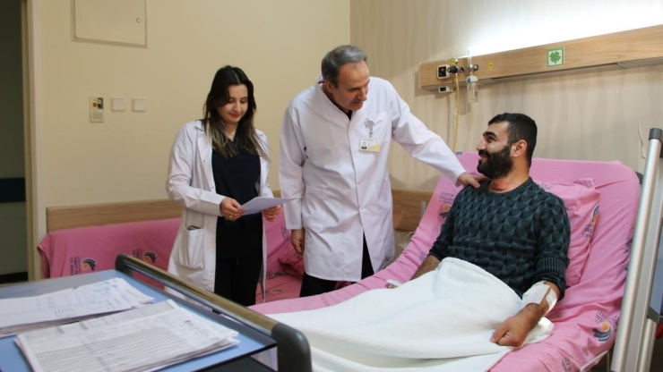 Tötm’de Yüksek Riskli Trakea Ameliyatı Başarıyla Gerçekleştirildi