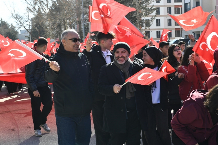 Yeşilyurt’ta "tek Bayrak, Tek Vatan" Gençlik Bayrak Yürüyüşü
