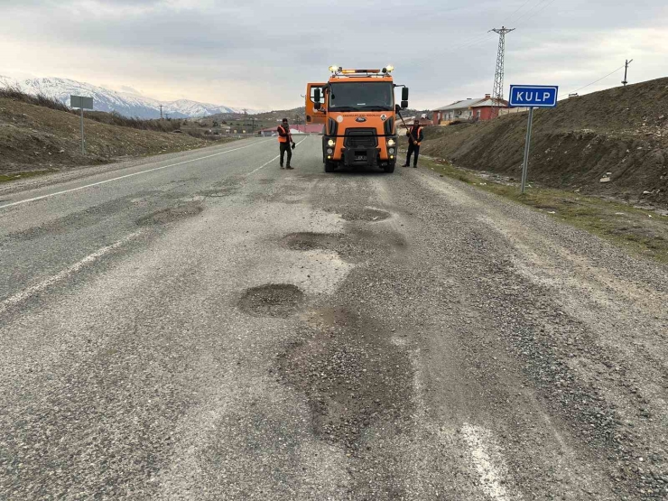 Kulp’ta Tehlike Oluşturan Tümsekler Düzeltildi