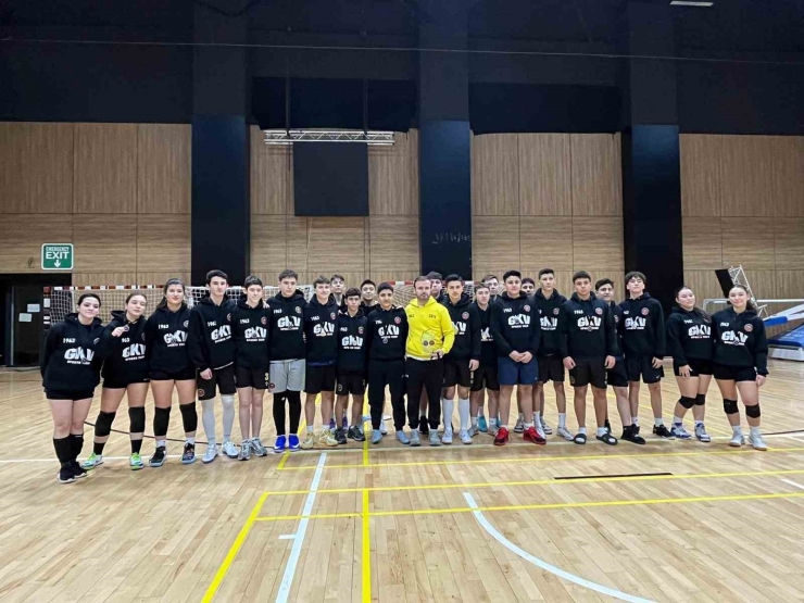 Gkv’li Gençler Balkanlar’da Tarih Ve Sporla Buluştu