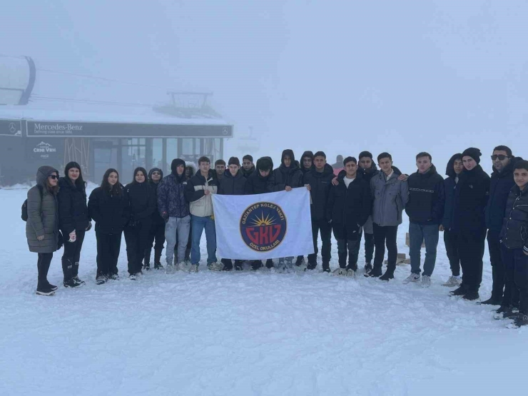 Gkv’li Gençler Balkanlar’da Tarih Ve Sporla Buluştu