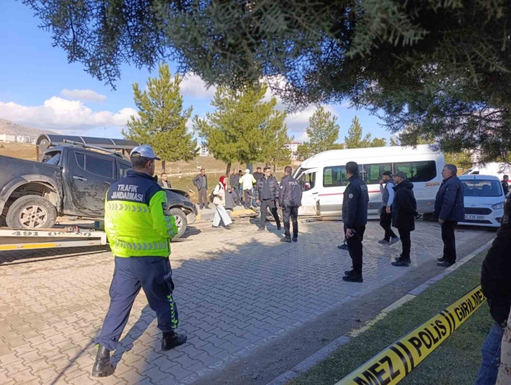 Diyarbakır’da 5 Aracın Karıştığı Kazada Maddi Hasar Oluştu