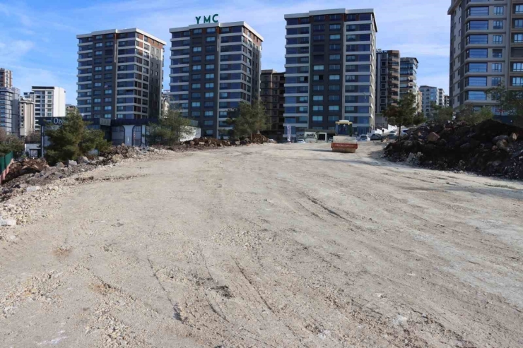 Doğukent’e 17 Metrelik Yol Yatırımı