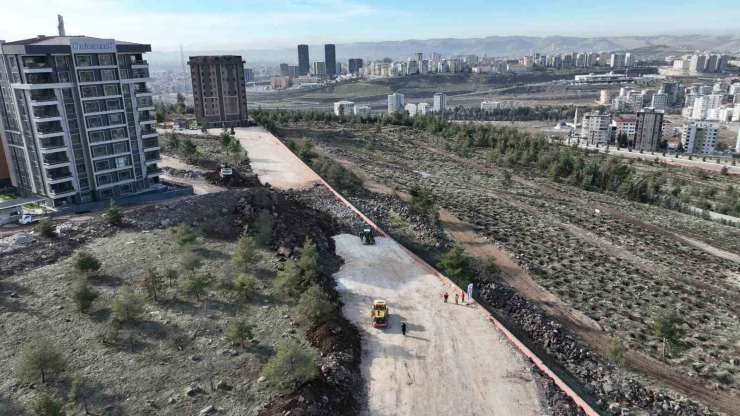 Doğukent’e 17 Metrelik Yol Yatırımı