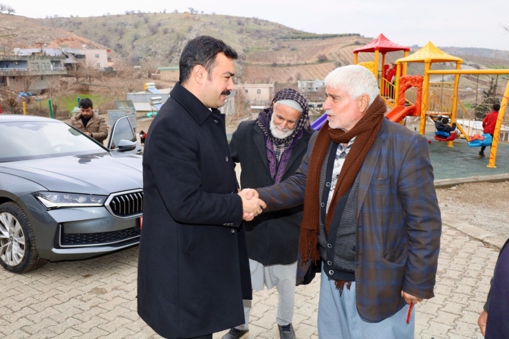 Kahta Kaymakamı Soysal, Ballı Köyü’nde Vatandaşlarla Buluştu